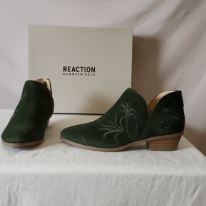 New Kenneth Cole Side Gig Suede Ankle Bootie